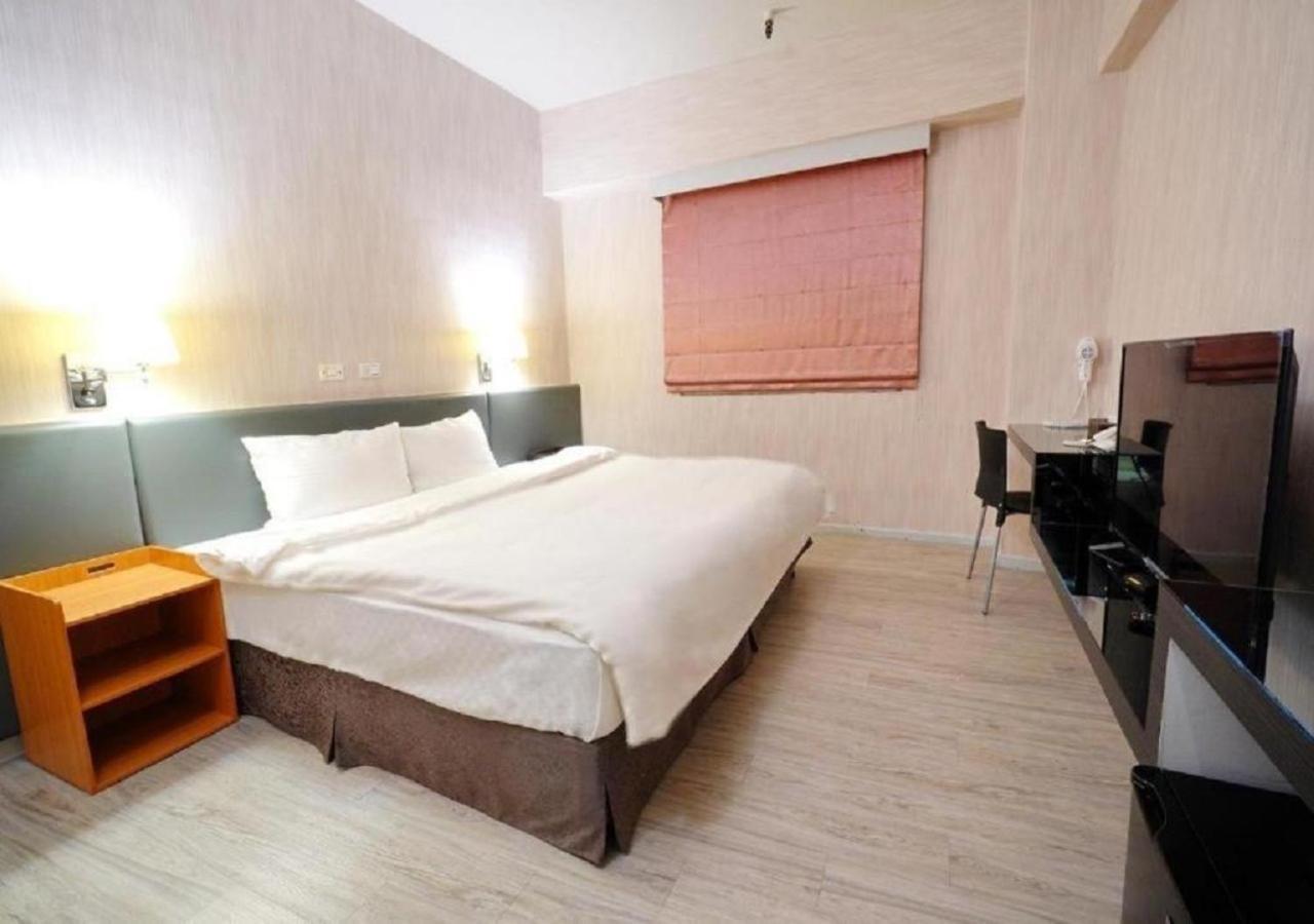 Walker Hotel - Sanchong Tchaj-pej Exteriér fotografie