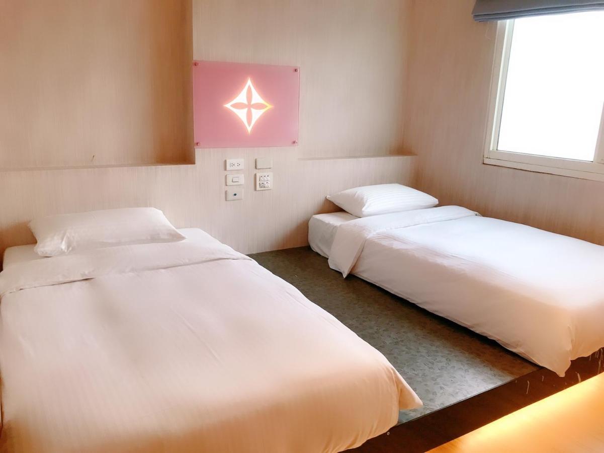 Walker Hotel - Sanchong Tchaj-pej Exteriér fotografie